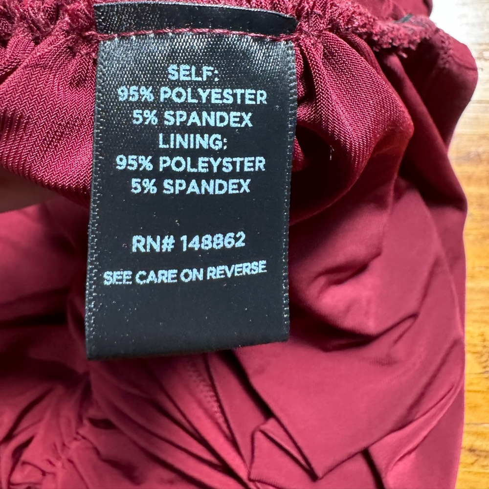 NWT Women’s Torrid Size 0/12 MINI STUDIO KNIT RUCHED DRESS Burgundy Short Sleeve - Picture 6 of 10